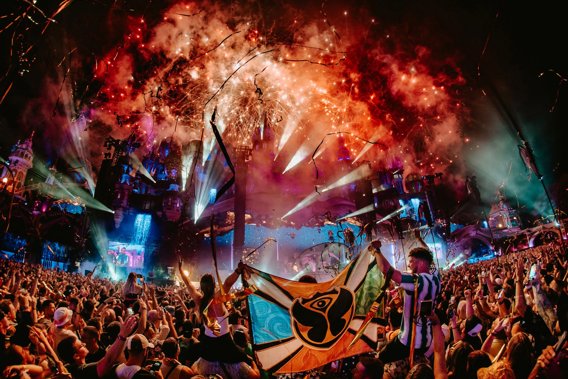Tomorrowland Bélgica 2027: entradas, precios, alojamiento y consejos